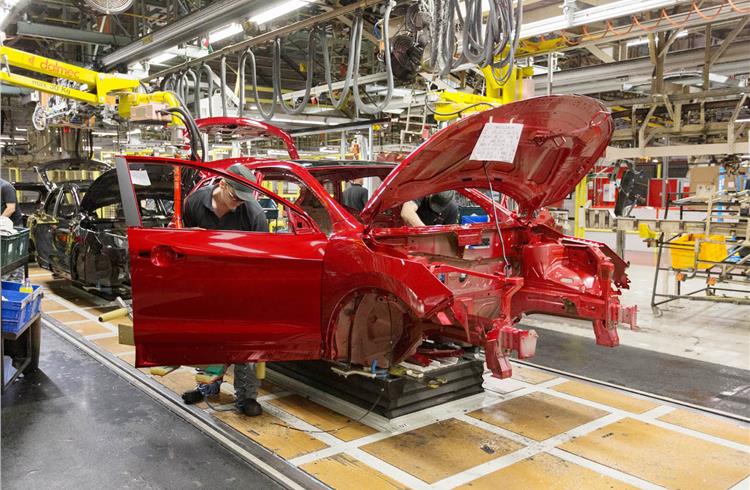 Nissan and Groupe Hasnaoui to build new $160m car plant in Algeria