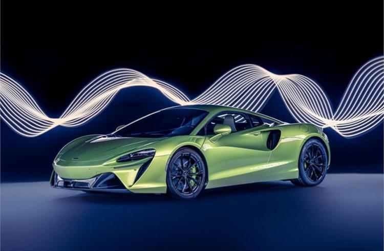 McLaren unveils 330kph plug-in hybrid Artura supercar