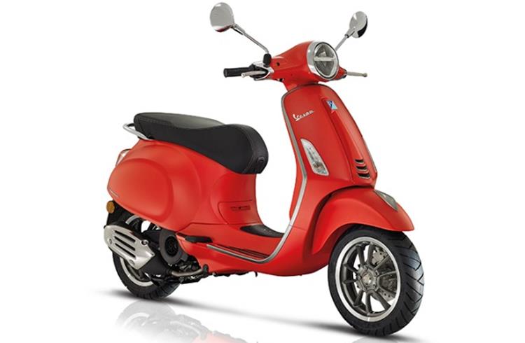 Vespa Primavera protected by the design registered by Piaggio Group in 2013, by the three-dimensional trademark of the Vespa scooter and by the copyright that safeguards the shape of the Vespa, a style icon since 1946.