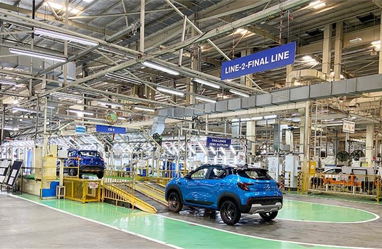 Renault-Nissan India and the workers at its plant in Tamil Nadu have been engaged in a legal tussle, after the workers petitioned a court to halt operations because social distancing norms were being broken.