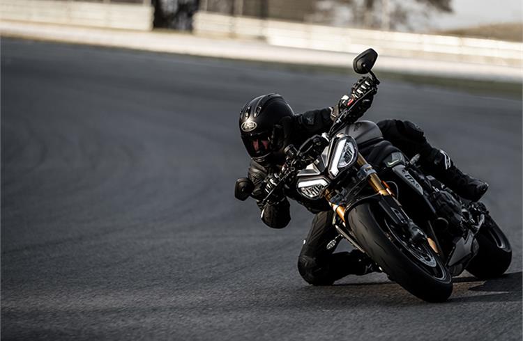 Triumph launches Speed Triple 1200 RS at Rs 16.95 lakh