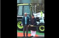 Transport Minister Nitin Gadkari with JCB India CEO and MD, Deepak Shetty, at the unveiling of the hydrogen-powered backhoe loader. (Image: Nitin Gadkari /Twitter-X)