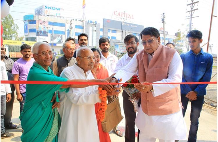 PC Sharma, Law and Legal Affairs and Public Relations minister, Govt of MP inaugurates the CarZ Centre in Bhopal.