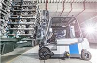 The ‘Robot in the Cloud’ research project uses self-driving forklift trucks for loading and unloading trucks and for managing a block storage facility at the BMW Group Plant Landshut supply centre.