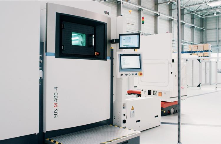 Pilot plant with EOS M 400-4 four-laser system for industrial 3D printing with metal materials.