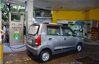 30 lakh CNG vehicle owners in India losing out on benefits of lower gas prices