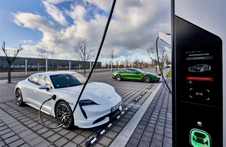 The total capacity of the Saxon facility, which includes six internal quick charging points, is seven megawatts.