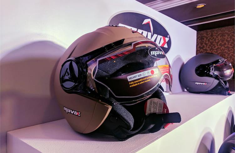 The Mavox OX (single visor) helmet is priced at Rs 1,485.