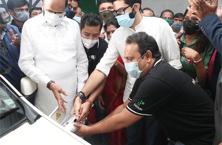 Aditya Thackeray, Maharashtra's Minister of Tourism and Environment, inaugurates the EV charging facility. 
