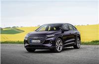 Audi plans to use glass made of up to 30% recycled material from car windows damaged beyond repair for the windshields in the Q4 e-tron, in the future.
