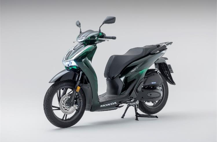 SH125i Vetro is first European Honda model to meet new EURO5+ emissions targets, a legal requirement for all new model types by the end of 2024. 
