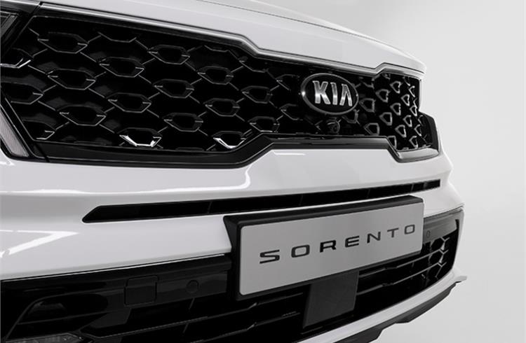 Kia officially reveals new, fourth-generation Sorento SUV