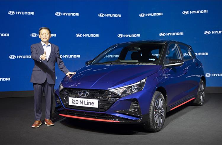 SS Kim, MD and CEO, Hyundai Motor India with the new i20 N Line.