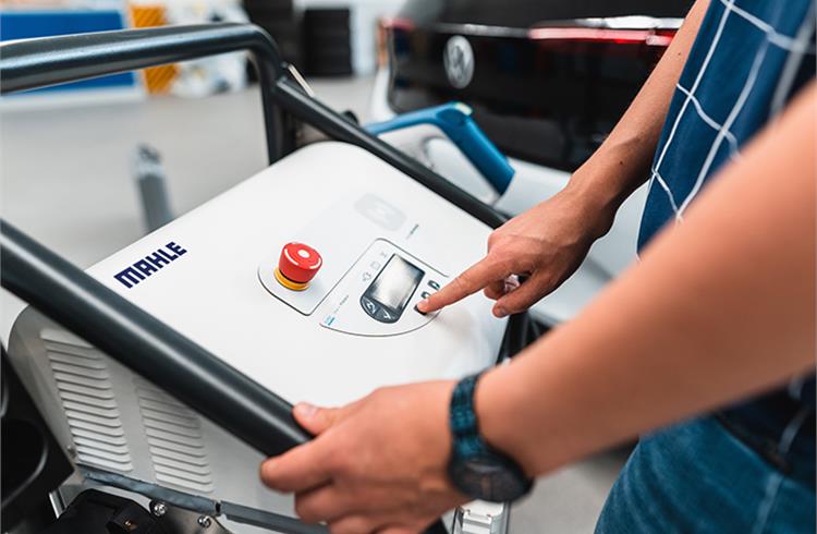 Intelligent: The new MAHLE E-Health function determines the residual value and lifespan of an electric vehicle battery.