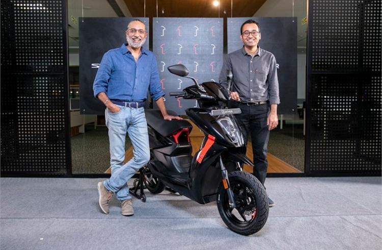 L-R: Ravneet Phokela, chief business officer, Ather Energy and Tarun Mehta, CEO and co-founder, Ather Energy unveil the Series 1 collectors edition.
