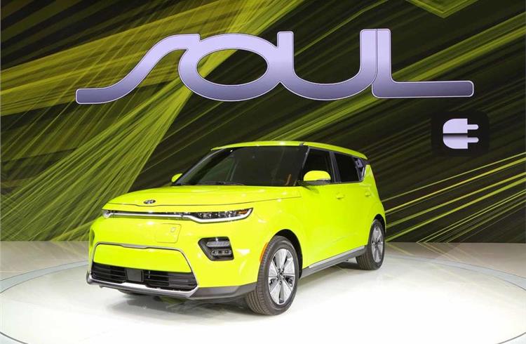 New Kia Soul EV revealed at LA show with more power and range