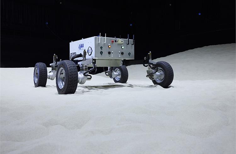 Nissan unveils AWD lunar rover prototype