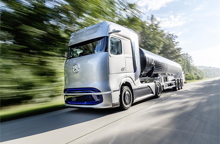 Customer trials of GenH2 Truck to begin in 2023. With liquid instead of gaseous hydrogen with its higher energy density, performance is planned to equal that of a comparable conventional diesel truck.
