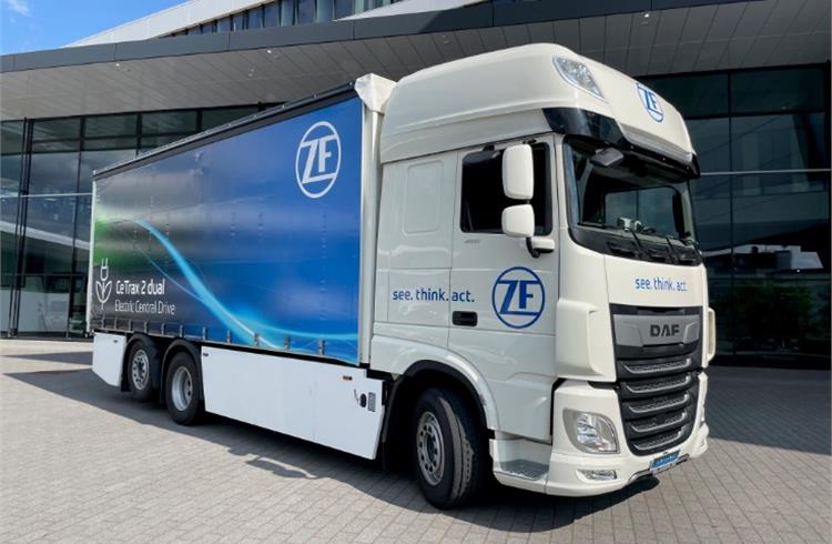 ZF showcased energy for the next generation of commercial vehicles. The CeTrax 2 Dual central drive powers even heavy-duty trucks.