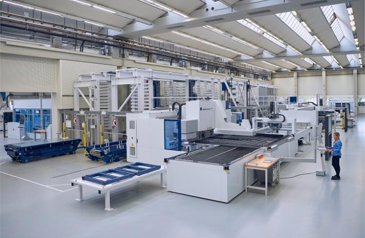Trumpf's Smart Factory sees different machine types interconnected in a network.