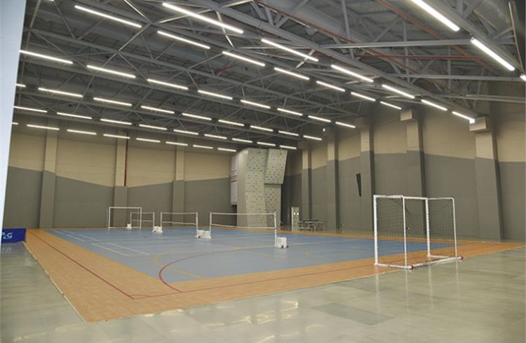 Multipurpose hall for badminton, basketball, futsal, volleyball, handball and rock-climbing.