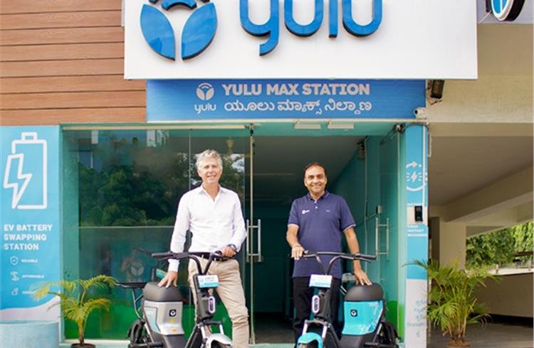 L-R: Matteo Del Sorbo, EVP, Magna International and Amit Gupta, co-founder and CEO, Yulu.