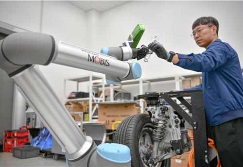 Hyundai Mobis develops collaborative self-driving robots for smart factories