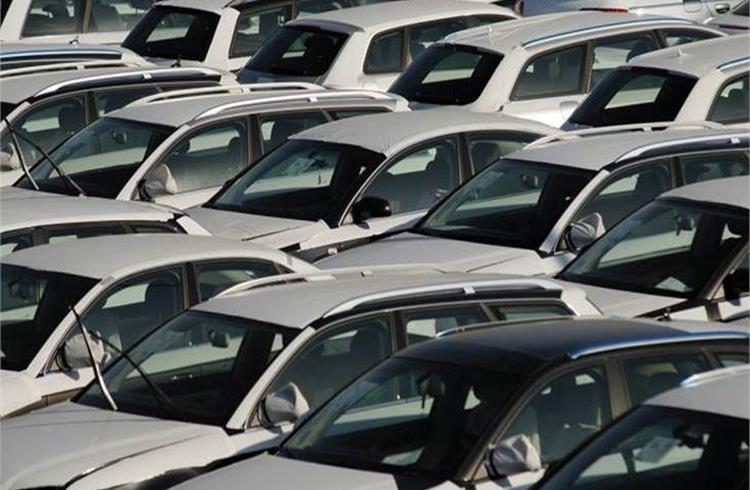 Car sales in Europe decline 3.9% in March