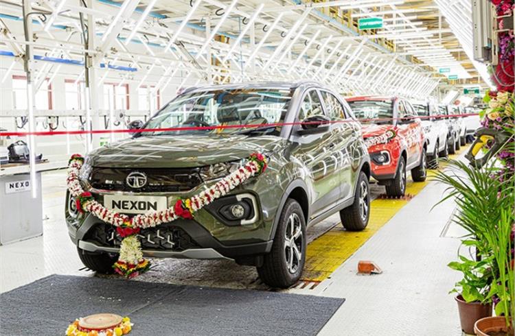 On June 10, 2021, the 200,000th Nexon rolled out from Tata Motors’ Ranjangaon plant in Pune. Surging demand for the compact SUV has meant that the last 50,000 units were produced in less than 6 months