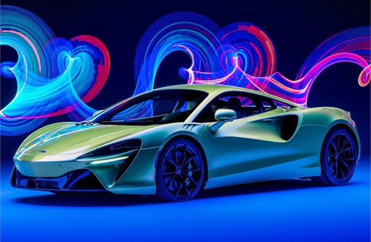 McLaren unveils 330kph plug-in hybrid Artura supercar