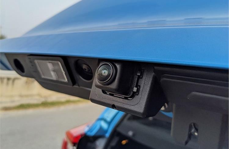 All of four cameras to offer feed into the 360-degree around view monitor.