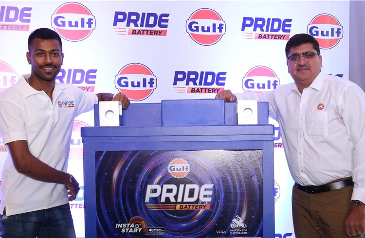 L-R: Indian cricketer Hardik Pandya, Gulf Oil’s brand ambassador for the two-wheeler battery business, and Ravi Chawla, managing director, Gulf Oil.