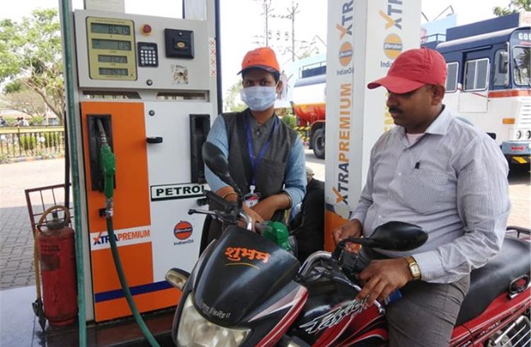 As of March 17, Indian Oil is BS VI-ready, from its refineries through to each of the 27,500 fuel stations across the country. (Image: Indian Oil / Twitter)