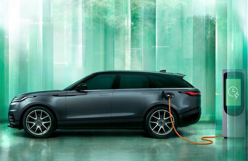 Jaguar Land Rover changes gear to Omnicom Media Group for global media duties