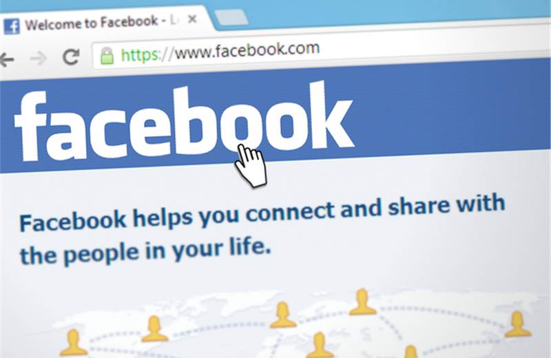 Facebook loses users as 18-year growth streak ends