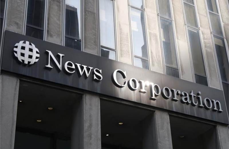 News Corp strikes historic deal with Google to get paid for news