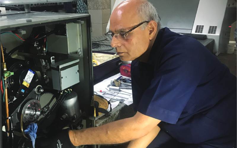 How service engineers can help prolong machine life