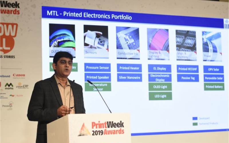 Shashi Ranjan of Manipal Technologies showcases its eco-friendly use of printed electronics, where it created a display for GSK without LED light, but using electroluminescent (EL) ink that glow