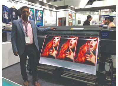Epson introduces two new wide-format printers