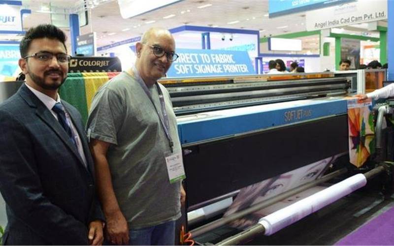 (From left) Smarth Bansal of Colorjet and Ravi Agarwal of Apsom Infortex. ColorJet India has an entry-level printer for the soft signage market, which it claims is ideal for “flag printing”