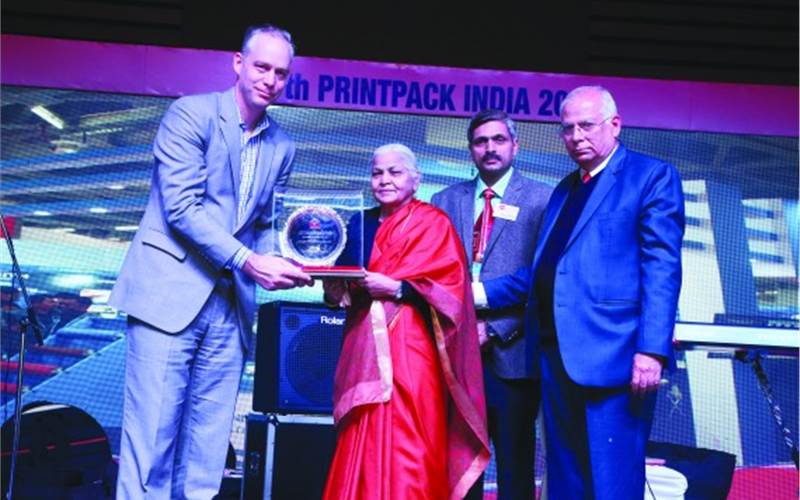 On the sidelines of PrintPack 2017, IPAMA honoured four print veterans for their contribution to the industry. During the customary Exhibitor’s Night event on 6 February 2017, the four honourees were Bal Krishan Khindria; Darshan Singh; MM Kohli and Sukhdev Kumar Gupta