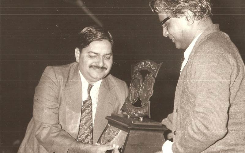 The launch of the Swifts 150 was considered so pioneering that in 1979, the Government of India honoured Swifts by awarding the prestigious President's Import Substitution Award. In the picture is the then union minister, George Fernandes, handing over the award to Sureshbhau Marathe
