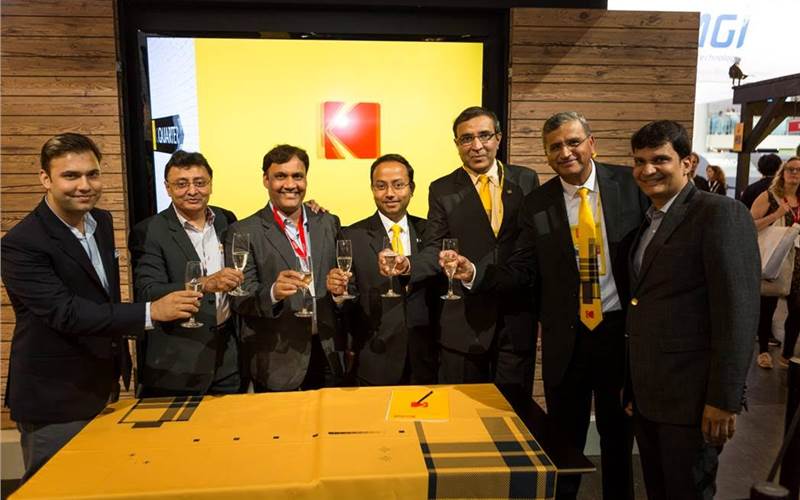 Vijayshri Paper Products signed an order for Kodak Trendsetter 800 Quantum with Nippon Color