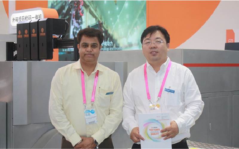 (l-r) Sanjeev Chaddha of Memory and Nathon Liu of Beijing Sino-MV Technologies. Beijing Sino-MV Technologies launched online bar code printing and inspection for the Chinese market at China Print 2017. Sanjeev Chaddha of Memory Repro Systems, Indian representative of the Chinese manufacturer, said the inspection system is in initial stages. So it will be tried and tested before it is launched globally. Beijing Sino-MV Technologies displayed its entire range of inspection systems, including sheet proofing machine, special applications for tags and labels, full sheet inspection both side in one go and others