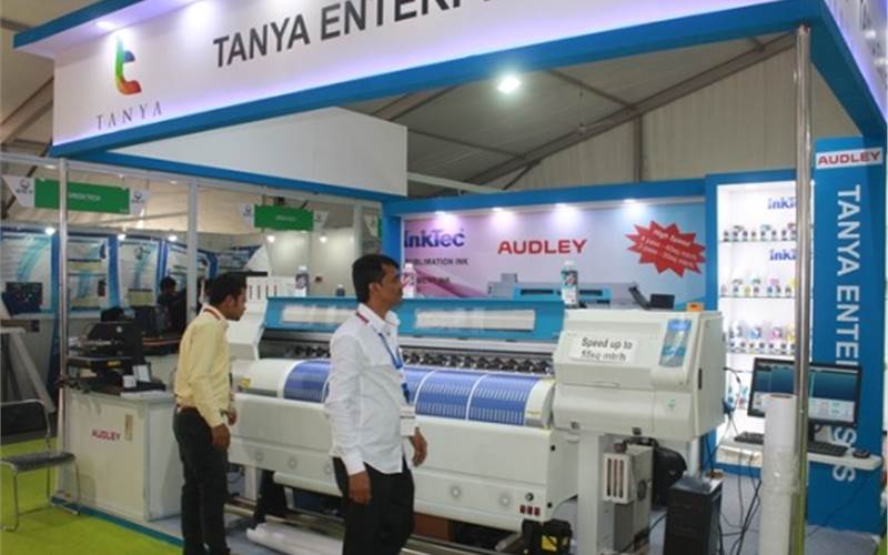 New Delhi-based Tanya Enterprises displayed 55 sq/m an hour printing machine. Tanya is an importer of sublimation inks, sublimation transfer paper, textile machines and others