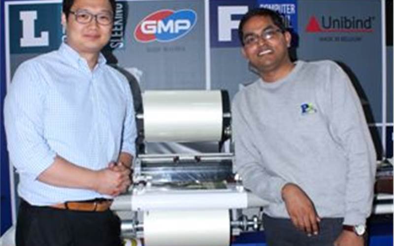 Paperbind displayed a digital slit cut system, Titan 200, GMP laminators, creasers, numbering machine, jogger and foiling machines. Demonstrations of new applications on the slit cut machine and the GMP laminators were held at the stall