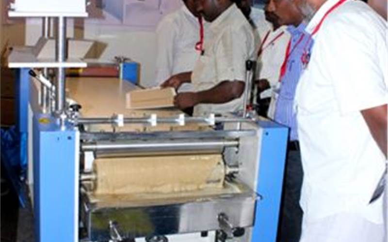 Bengaluru-based Simple Tech, displayed an automatic case-maker spot folding, L shape nipping press and manual spot folding machine at the show