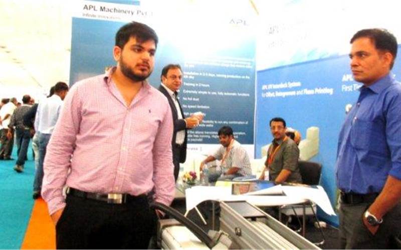 Delhi-based manufacturers of screen printing machine, UV coating and curing machine, among others, APL Machinery displayed UV coating and curing system and screen printing machines