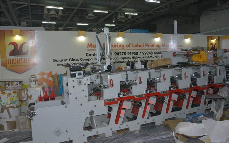 Moksha Engineering Works (M-10), a greenhorn in the flexo press manufacturing, will flex muscles against both international and Indian players with their fist multi-function modular flexo machine