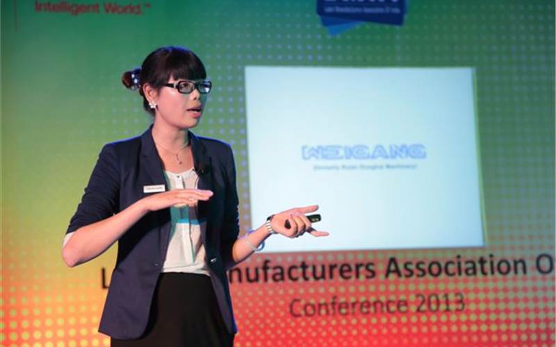 Spring Xu of Zhejiang Weigang made a detailed presentation with the use of videos about intermittent offset presses for label making